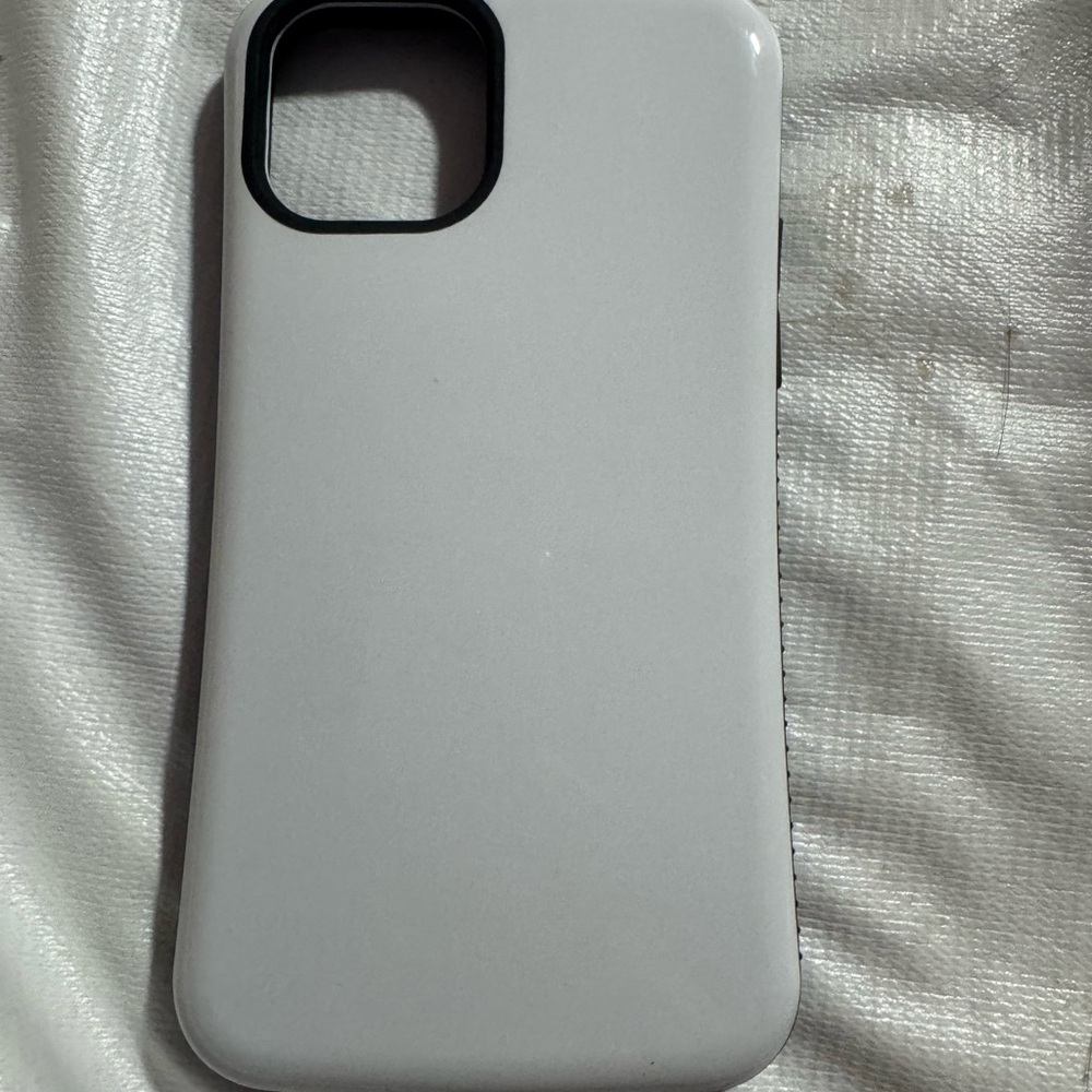 Sleek White Phone Case iPhone 11 Pro